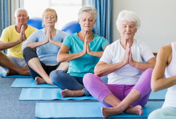 Йога для пожилых 60+. комплекс для эффективной жизни. елена гаврилова