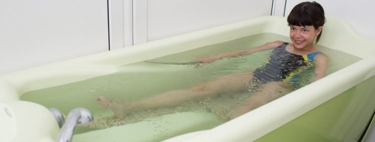 Лечебные ванны оказывают положительное влияние на организм