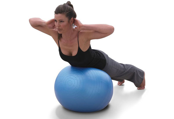 Упражнения на фитболе для спины: комплекс для позвоночника