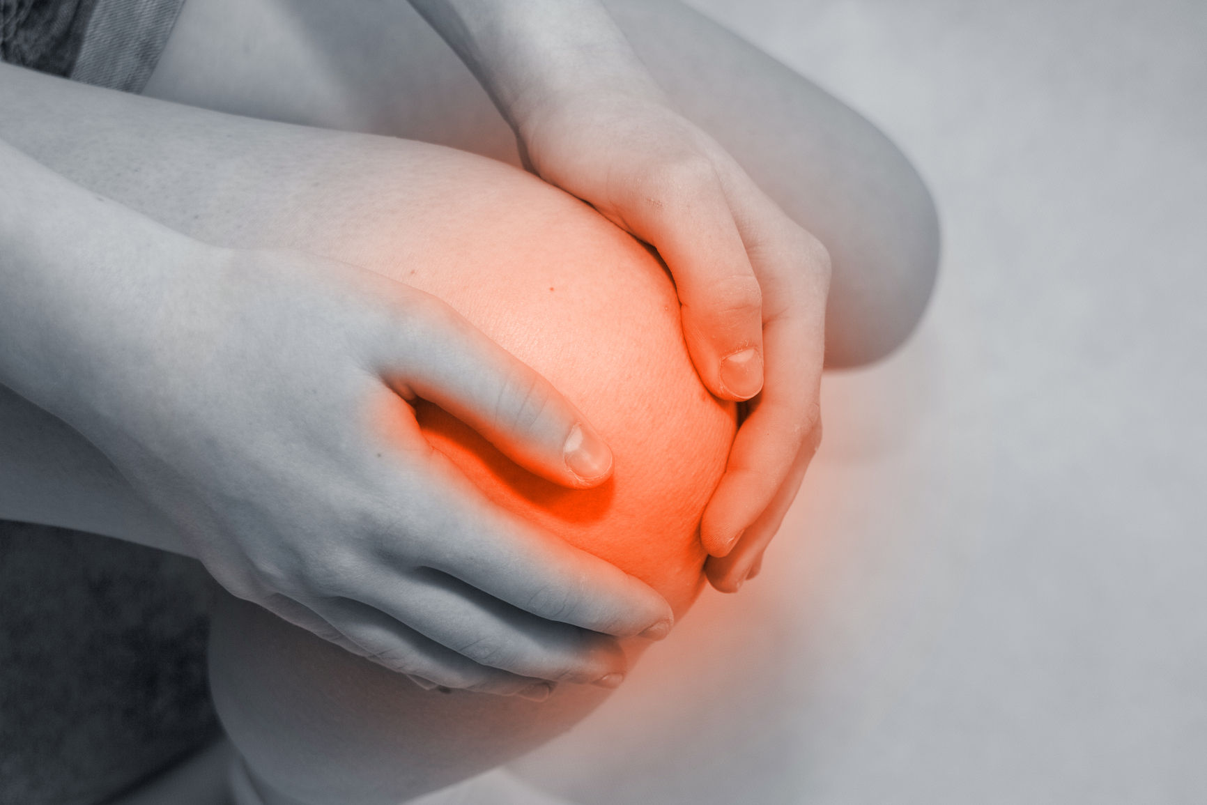 Резкая боль при разгибании коленного сустава к какому врачу обратиться