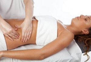 Как убрать обвисшую кожу на животе: правила массажа в домашних условиях и полезные советы