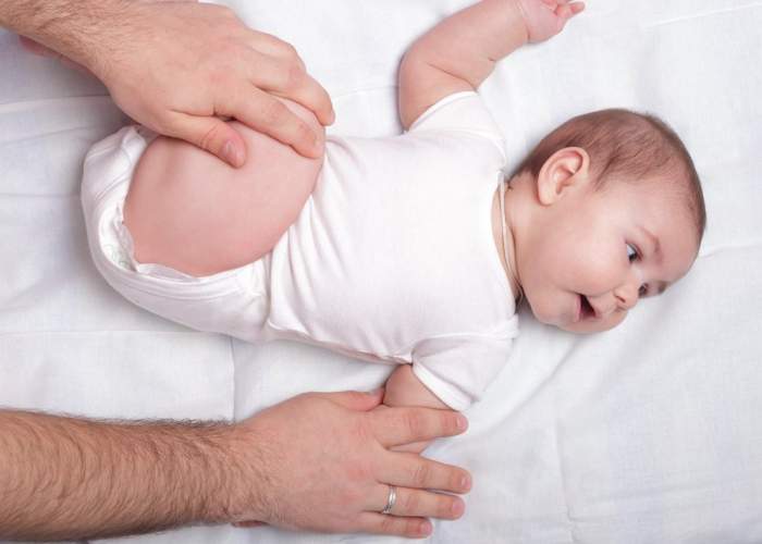 Зачем делают УЗИ тазобедренных суставов у новорожденных