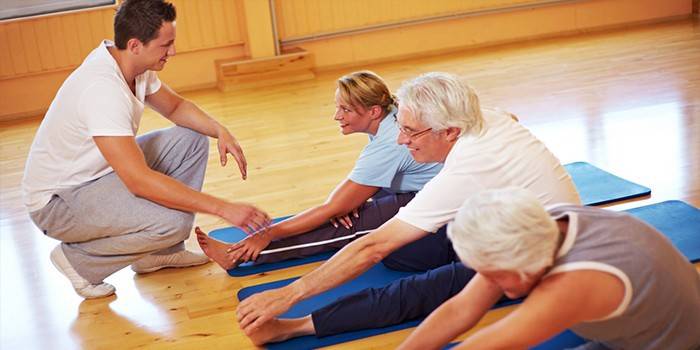 Эффективные упражнения при шейном остеохондрозе в домашних условиях