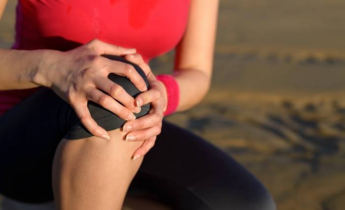 Хрустят и болят колени при сгибании лечение симптомы причины профилактика
