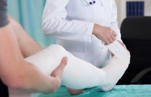 Смещение коленной чашечки у человека лечение