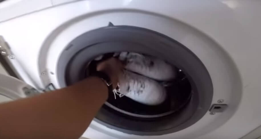 Как можно постирать кроссовки в стиральной машине автомат, какой режим выбрать; как сушить обувь после стирки